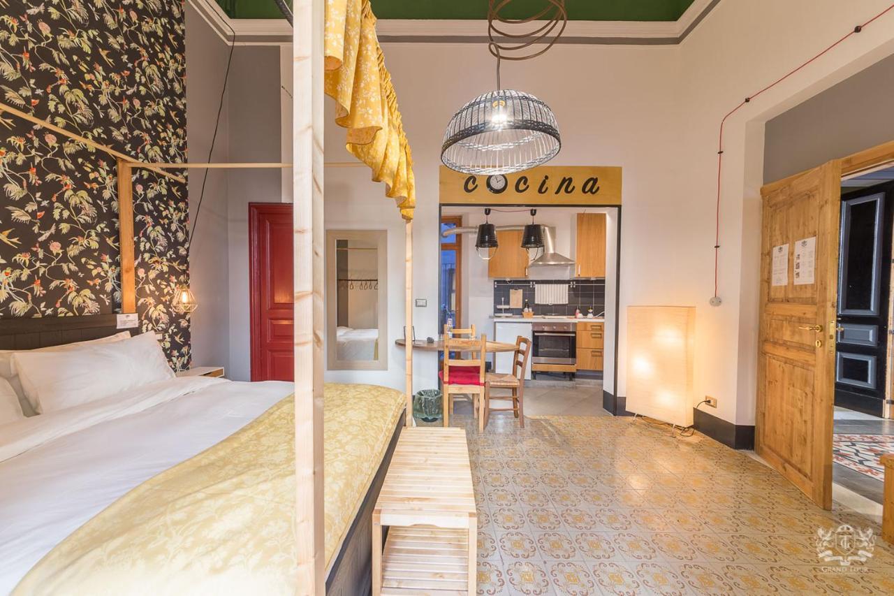 Bed & Breakfast Grand Tour Design Self Check-in 3*